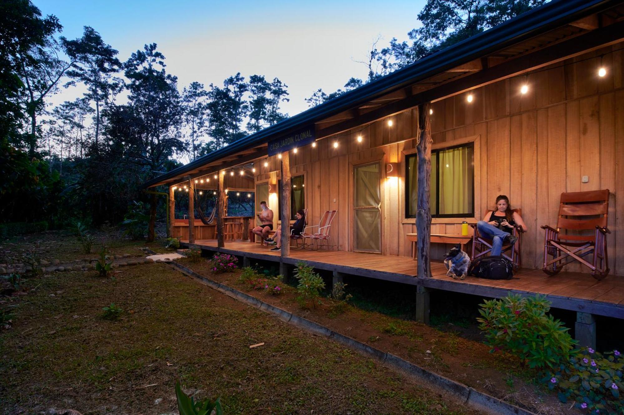 Finca Amistad Cacao Lodge Bijagua Esterno foto